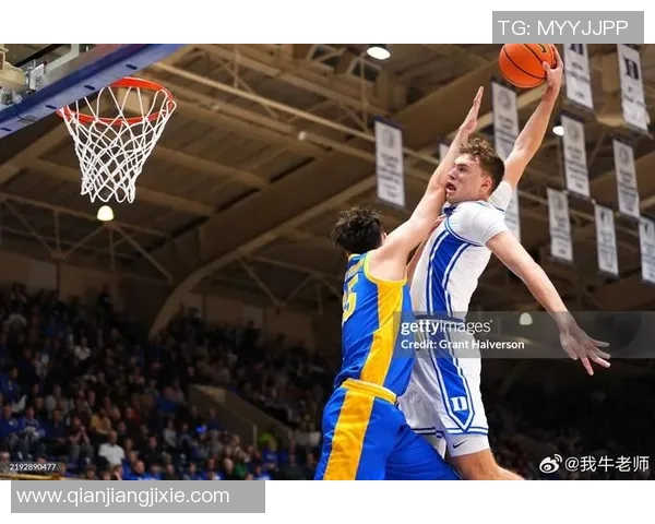 弗拉格18岁达成生涯第200分历史上仅有詹姆斯科比麦迪做到过